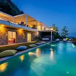 5Br Villa With Private Pool And Aegean Views * 博德鲁姆